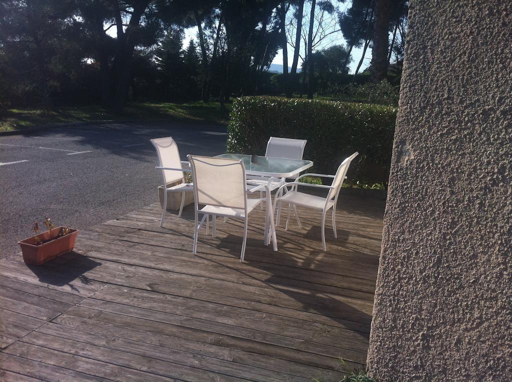 Stars Antibes Hotel Biot Exterior photo